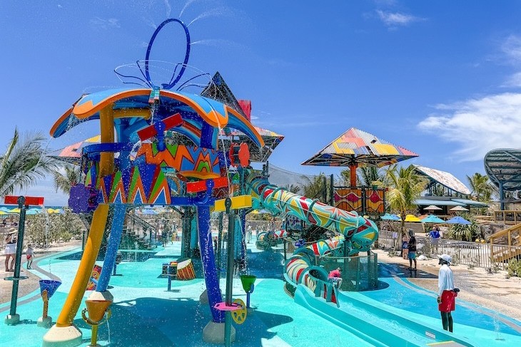 Disney Lookout Cay Family Beach Rush Out Gush Out kid's water play area